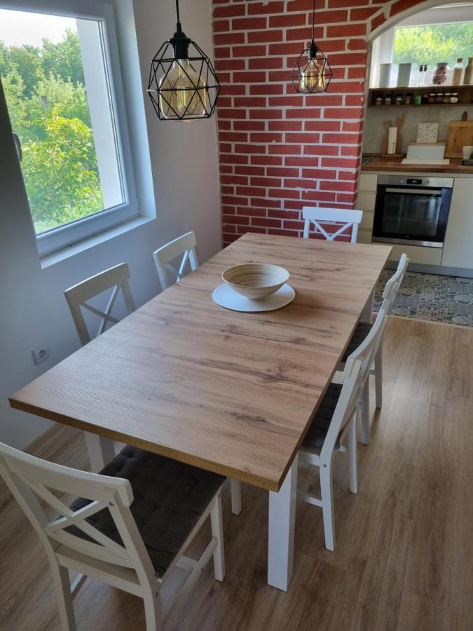 فيلا Hoopovo House Fruska Gora Irig المظهر الخارجي الصورة