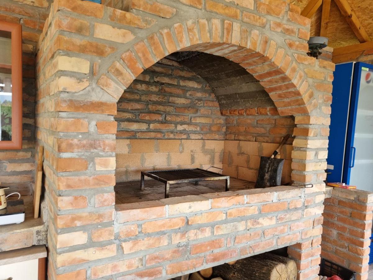 فيلا Hoopovo House Fruska Gora Irig المظهر الخارجي الصورة